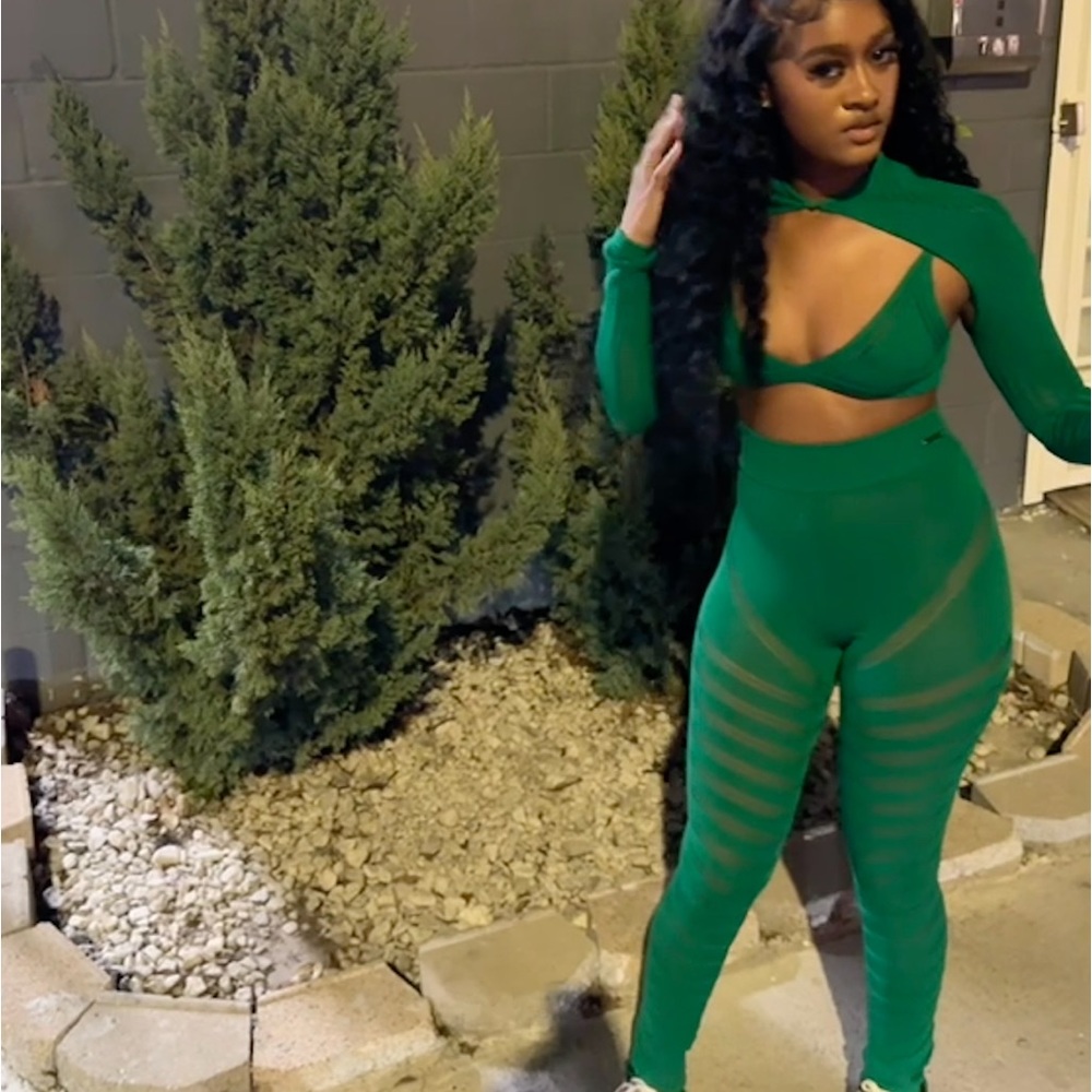 Green 2 piece set